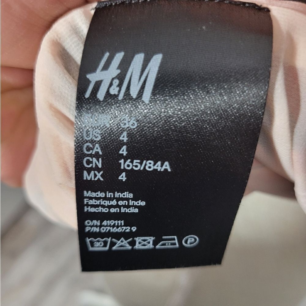 H&M leopard print top - Picture 10 of 10